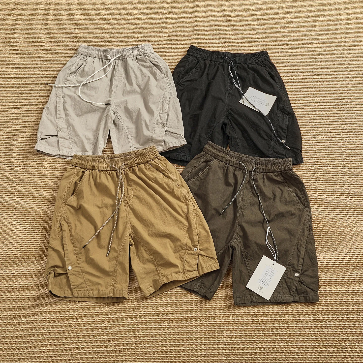 New men's cargo shorts summer breathable casual casual pants elastic waist drawstring outdoor straight sports pants
New men's cargo shorts summer breathable casual casual pants elastic waist drawstring outdoor straight sports pants