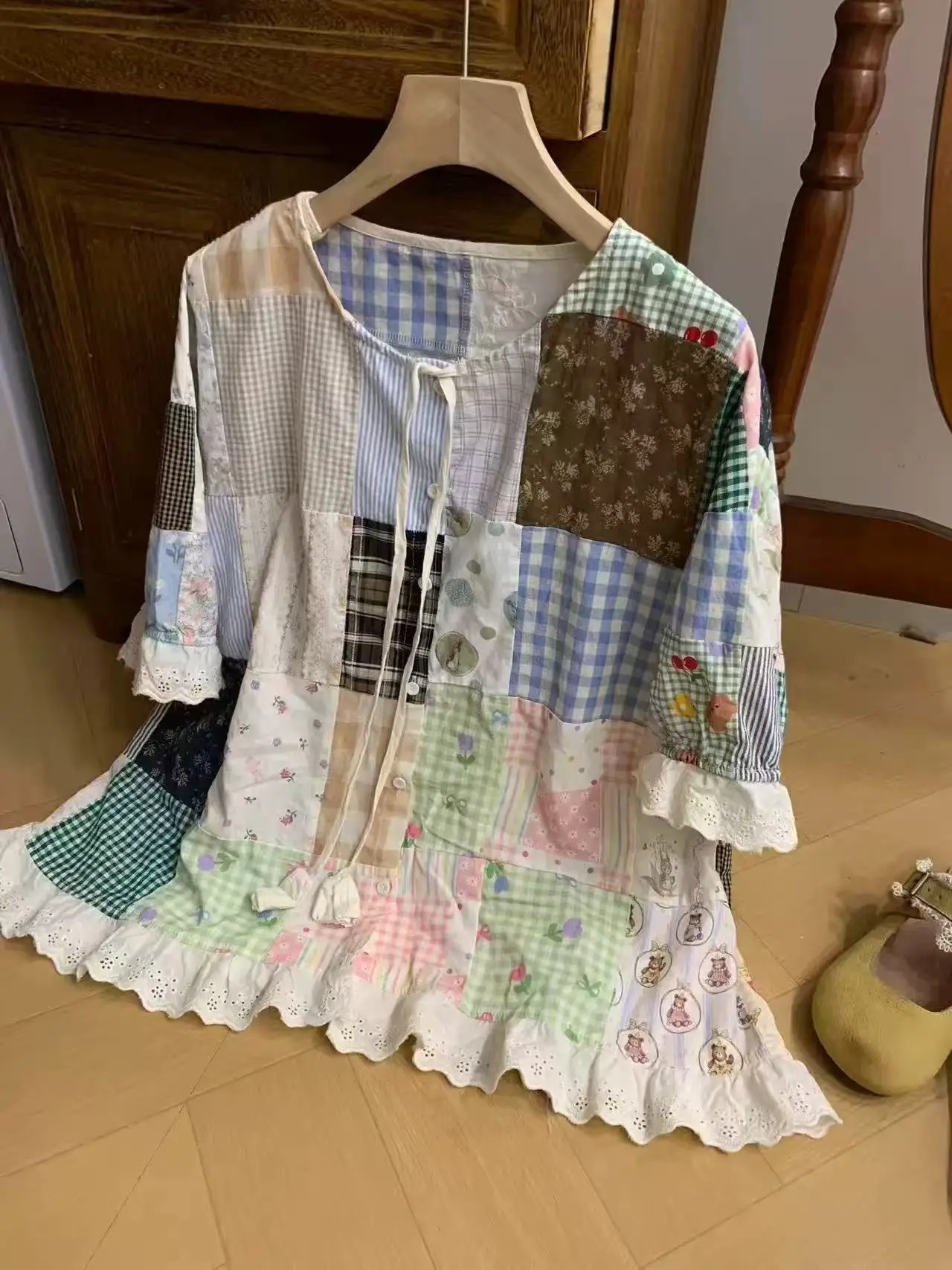 2026 Mori Girl Japanese Style 100% Cotton Print Plaid Patchwork Shirts Short Sleeve Blouses Original Vintage Summer Tops
2026 Mori Girl Japanese Style 100% Cotton Print Plaid Patchwork Shirts Short Sleeve Blouses Original Vintage Summer Tops