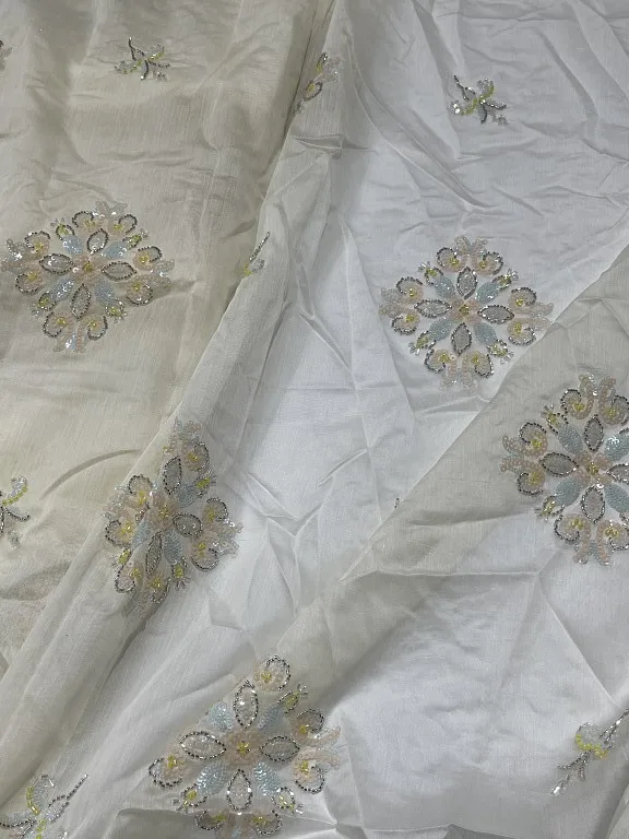 Niche Designer Tailor Satin Chinese Style New Pearl White Woman's Ornament Po-Phase Flowers Han Clothing Cheongsam Fabric
Niche Designer Tailor Satin Chinese Style New Pearl White Woman's Ornament Po-Phase Flowers Han Clothing Cheongsam Fabric