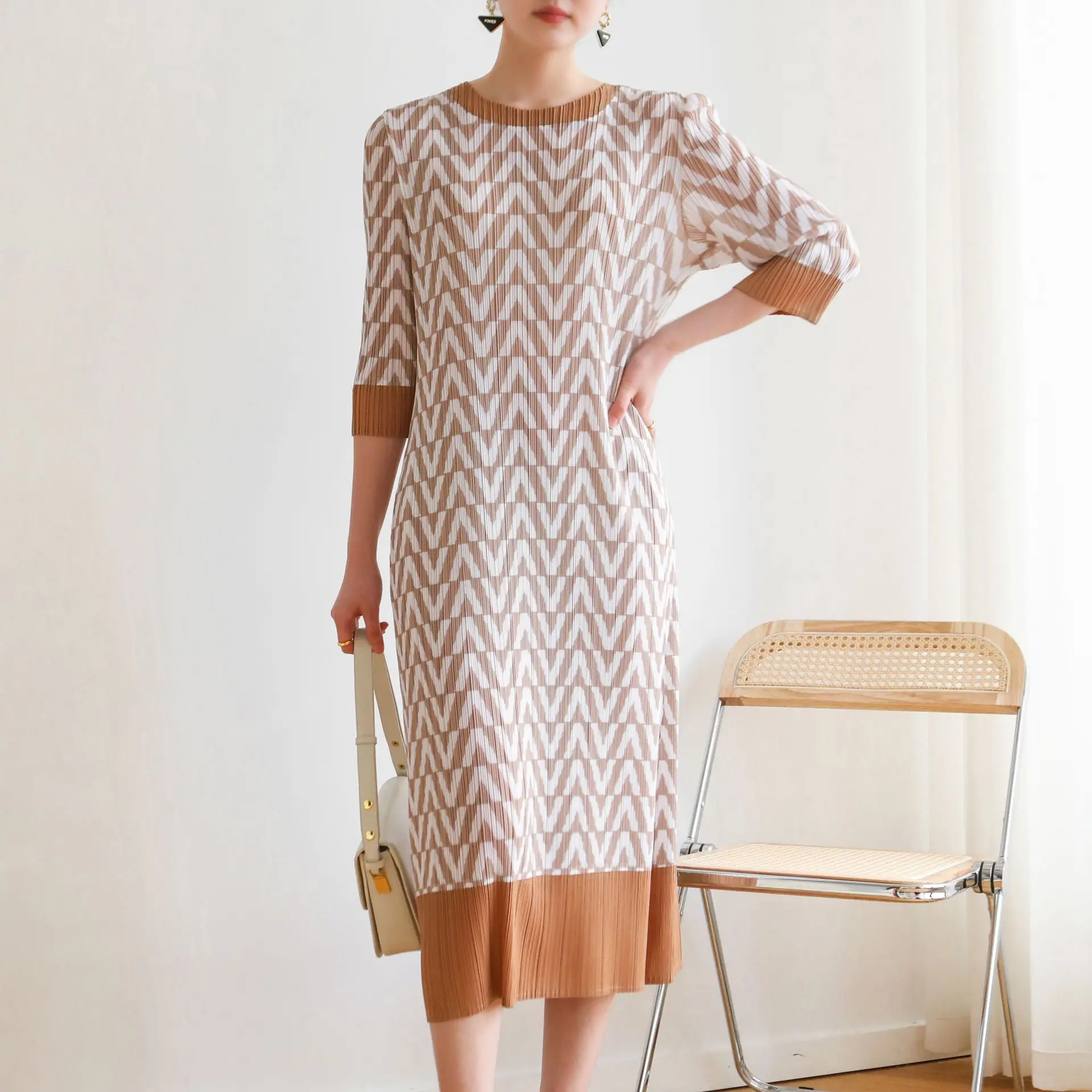 Miyake Pleated Printed Dress 2025 Summer New Printed Color Blocking Casual Seven Sleeve Dresses
Miyake Pleated Printed Dress 2025 Summer New Printed Color Blocking Casual Seven Sleeve Dresses