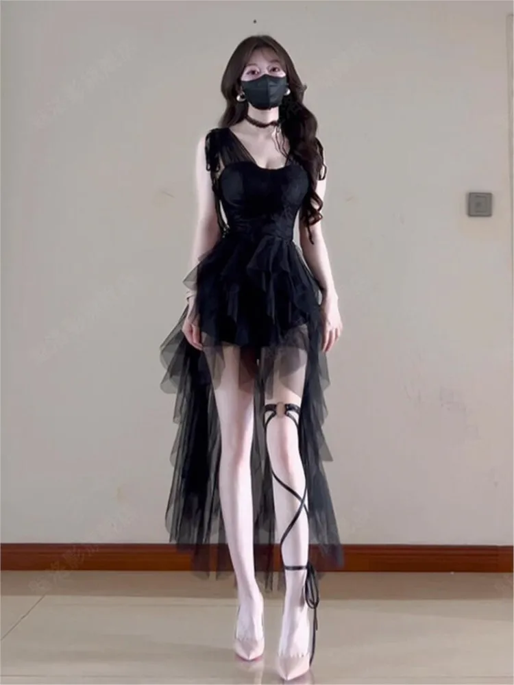 A light luxury style pure desire heavy industry birthday gift net gauze halter irregular dress
A light luxury style pure desire heavy industry birthday gift net gauze halter irregular dress