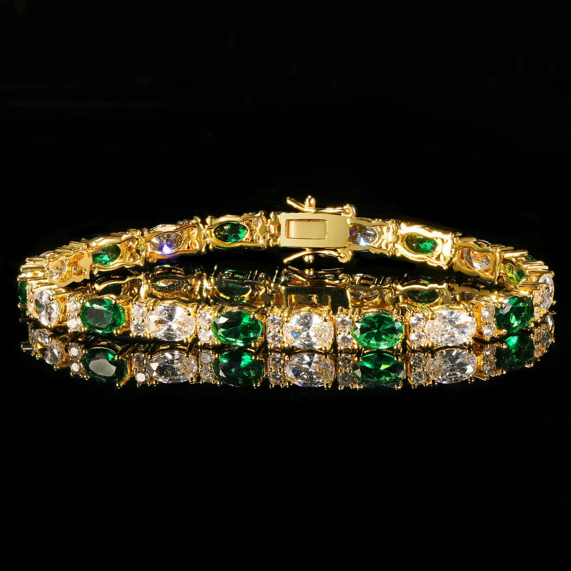 5Mm green zircon bracelet light luxury fashion tennis bracelet anime bracelet evil eye bracelet
5Mm green zircon bracelet light luxury fashion tennis bracelet anime bracelet evil eye bracelet