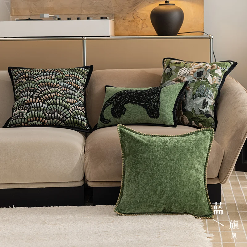 Green Pearl Pillow With Antique Style Retro Cushion Black Border Chenille Fashionable Pillowcase Sofa Cushion
Green Pearl Pillow With Antique Style Retro Cushion Black Border Chenille Fashionable Pillowcase Sofa Cushion