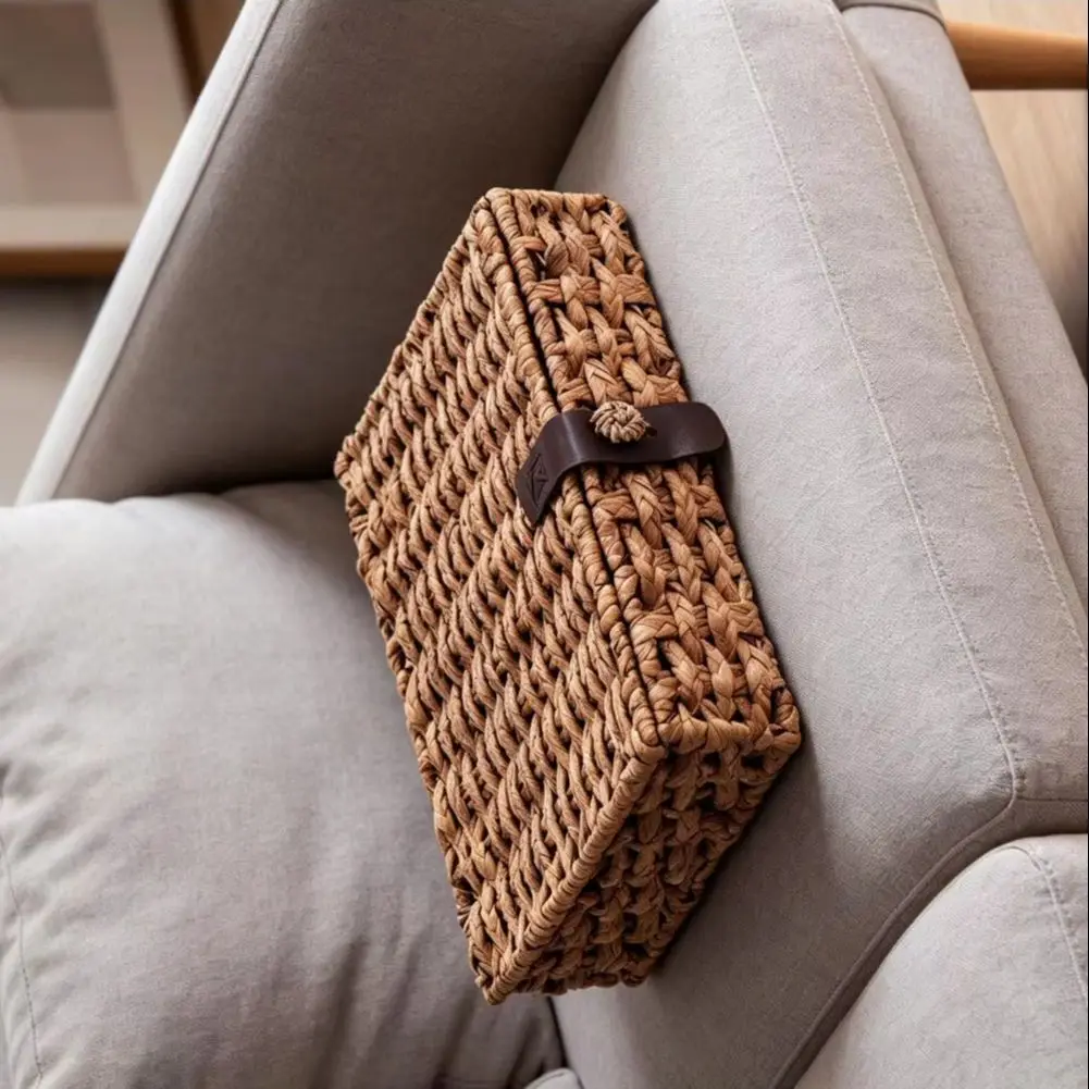 Desktop Storage Box Handwoven Wicker Storage Basket with Leather Strap Closure Decorative Organizer Box for Coffee for Sofa
Desktop Storage Box Handwoven Wicker Storage Basket with Leather Strap Closure Decorative Organizer Box for Coffee for Sofa