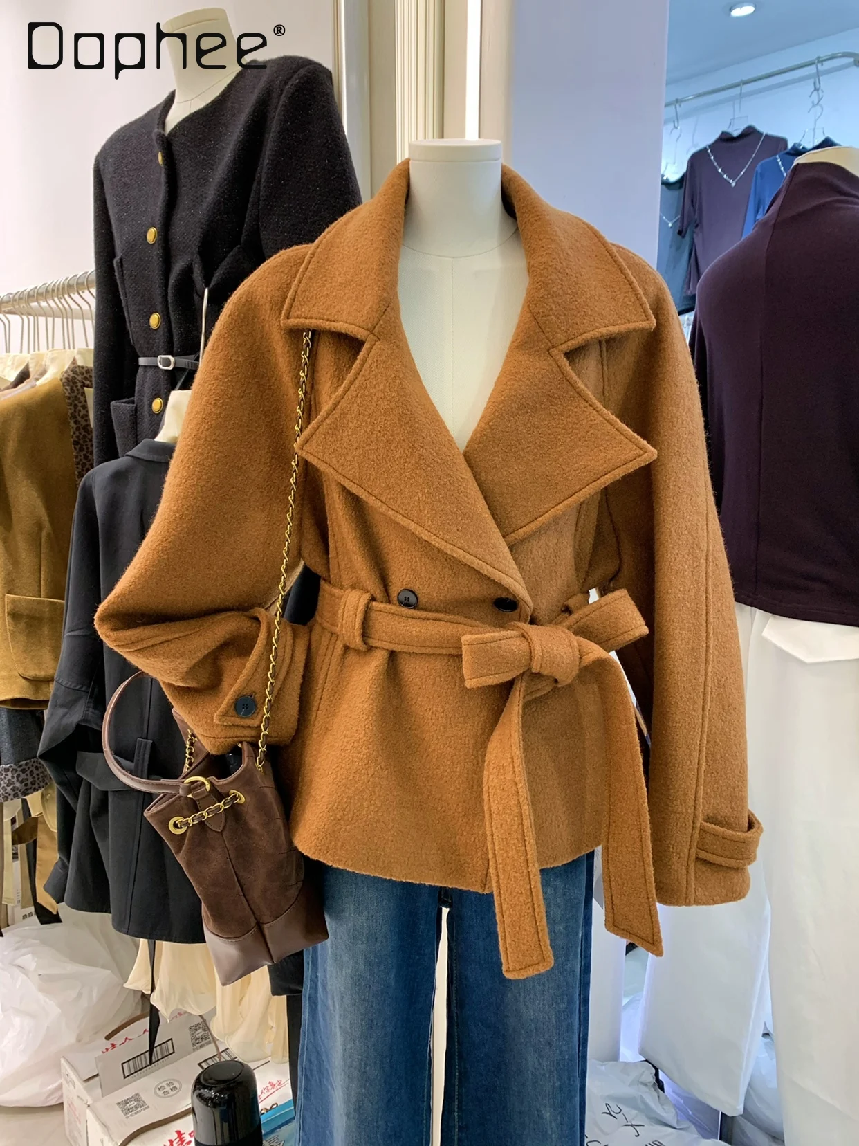 Winter New Fashion Commuting Elegant Woolen Coat Solid Color Versatile Korean Style Ins Belt Slim Stand Collar Short Wool Coat
Winter New Fashion Commuting Elegant Woolen Coat Solid Color Versatile Korean Style Ins Belt Slim Stand Collar Short Wool Coat