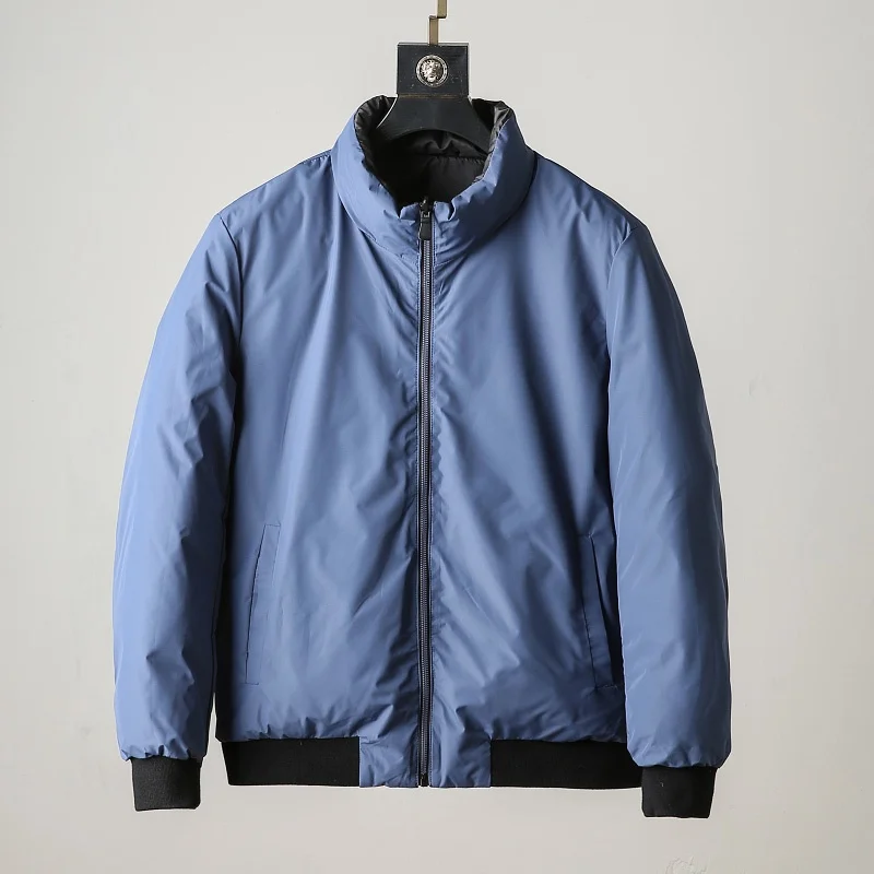 Модная двусторонняя повседневная мужская пуховая куртка с воротником-стойкой, молодежная, стандартной длины, верхняя одежда, весна 2025
Модная двусторонняя повседневная мужская пуховая куртка с воротником-стойкой, молодежная, стандартной длины, верхняя одежда, весна 2025