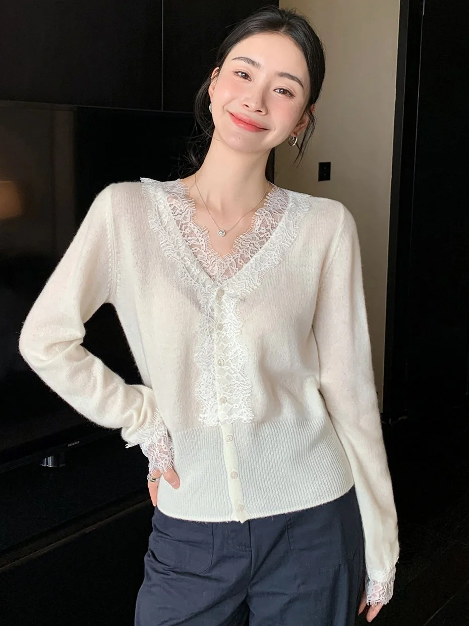 Lace Splice V-Neck Long Sleeve Knitted Open Cardigan Women's Outerwear Spring 2026 New Korean Style Base Shirt Inner Top
Lace Splice V-Neck Long Sleeve Knitted Open Cardigan Women's Outerwear Spring 2026 New Korean Style Base Shirt Inner Top