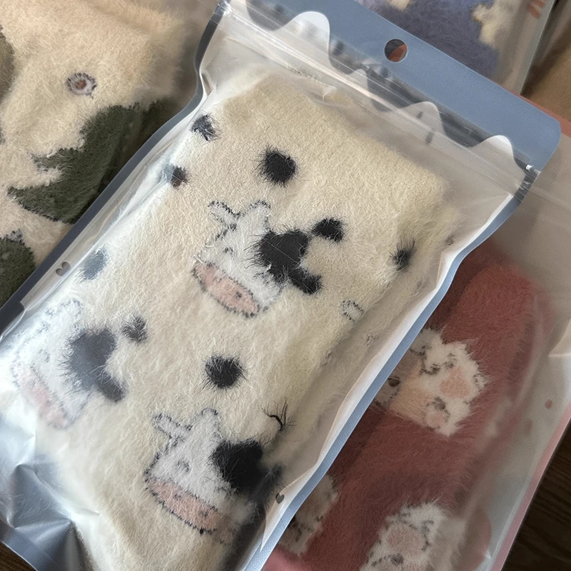 Women Warm Cartoon Plush Cow Printed Thick Mid Tube Socks Autumn Winter Lovely Casual Animal Coral Velvet Socks 
Women Warm Cartoon Plush Cow Printed Thick Mid Tube Socks Autumn Winter Lovely Casual Animal Coral Velvet Socks