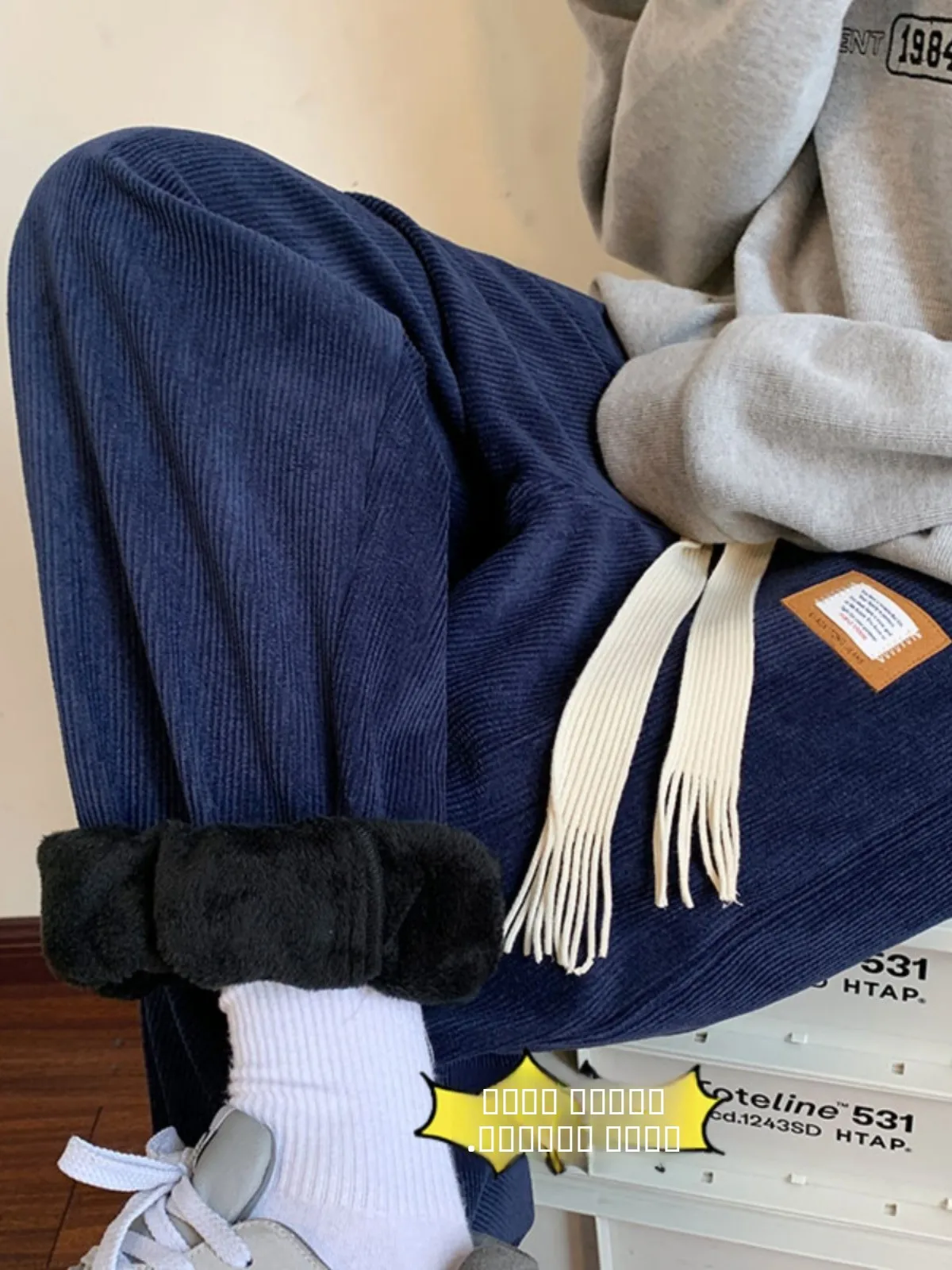 Мужские зимние спортивные брюки из вельвета на флисовой подкладке, свободного кроя, с низкой посадкой, длинные, в американском стиле, повседневные, карго
Мужские зимние спортивные брюки из вельвета на флисовой подкладке, свободного кроя, с низкой посадкой, длинные, в американском стиле, повседневные, карго