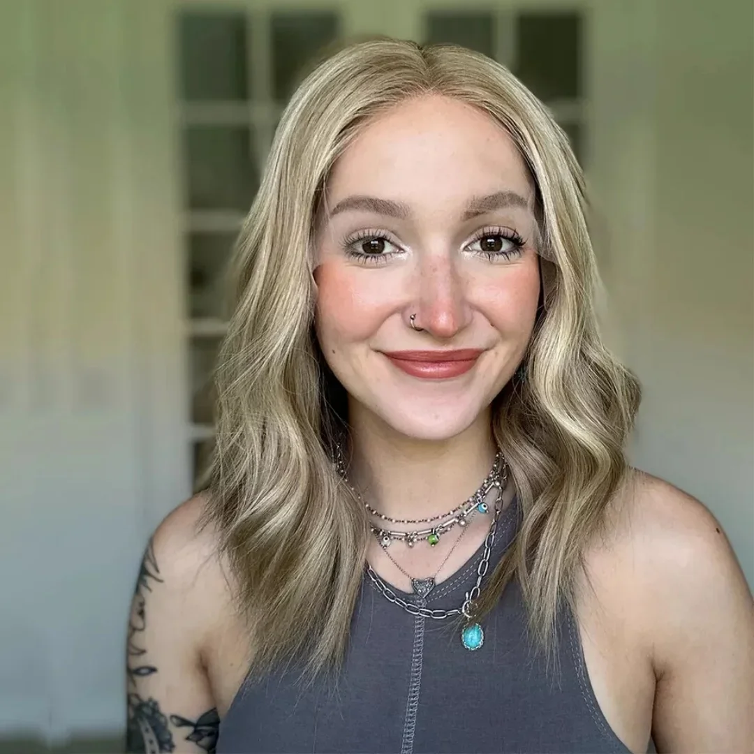 Soft Ombre Blond Wave Hair 150 density and 13×4 100%human hair wig lace front wig, with baby hair pre plucked
Soft Ombre Blond Wave Hair 150 density and 13×4 100%human hair wig lace front wig, with baby hair pre plucked