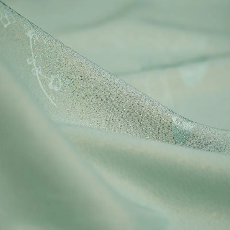 Woven gold pure silk new Chinese-style Hanfu cheongsam and armor fabric
Woven gold pure silk new Chinese-style Hanfu cheongsam and armor fabric
