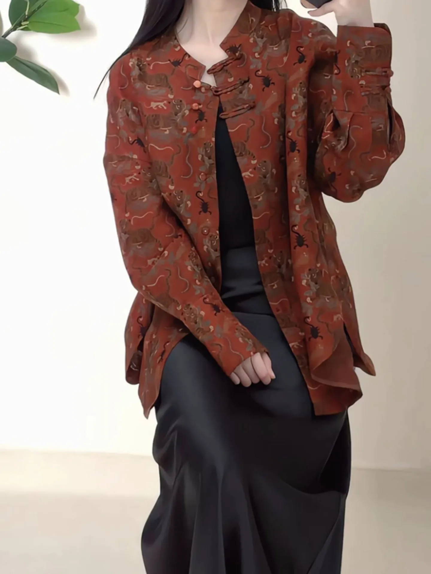 Red Floral Print irt Women's Retro Sle Button up Long Sve Stand Collar Top New Chinese Sle Spring 2026 Faionable V...
Red Floral Print irt Women's Retro Sle Button up Long Sve Stand Collar Top New Chinese Sle Spring 2026 Faionable V...