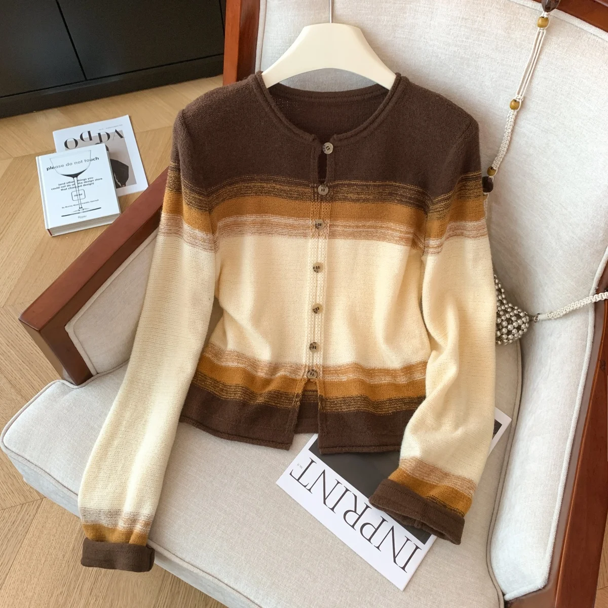Retro Color Block Long Sleeve round Neck Knitted Open Cardigan Women's Autumn New Lazy Style Fashionable Sweater Self Kept Model
Retro Color Block Long Sleeve round Neck Knitted Open Cardigan Women's Autumn New Lazy Style Fashionable Sweater Self Kept Model
