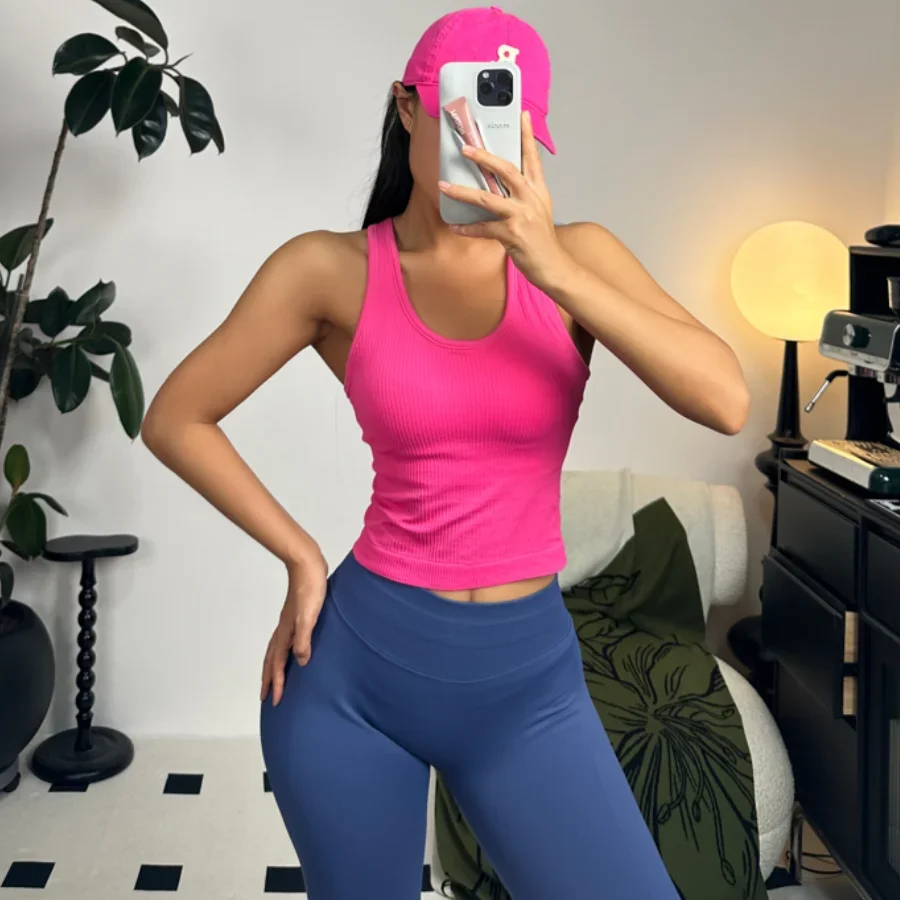 Sports short vest sleeveless, breathable, sweat-absorbent, wearing running and fitness training yoga clothes.
Sports short vest sleeveless, breathable, sweat-absorbent, wearing running and fitness training yoga clothes.