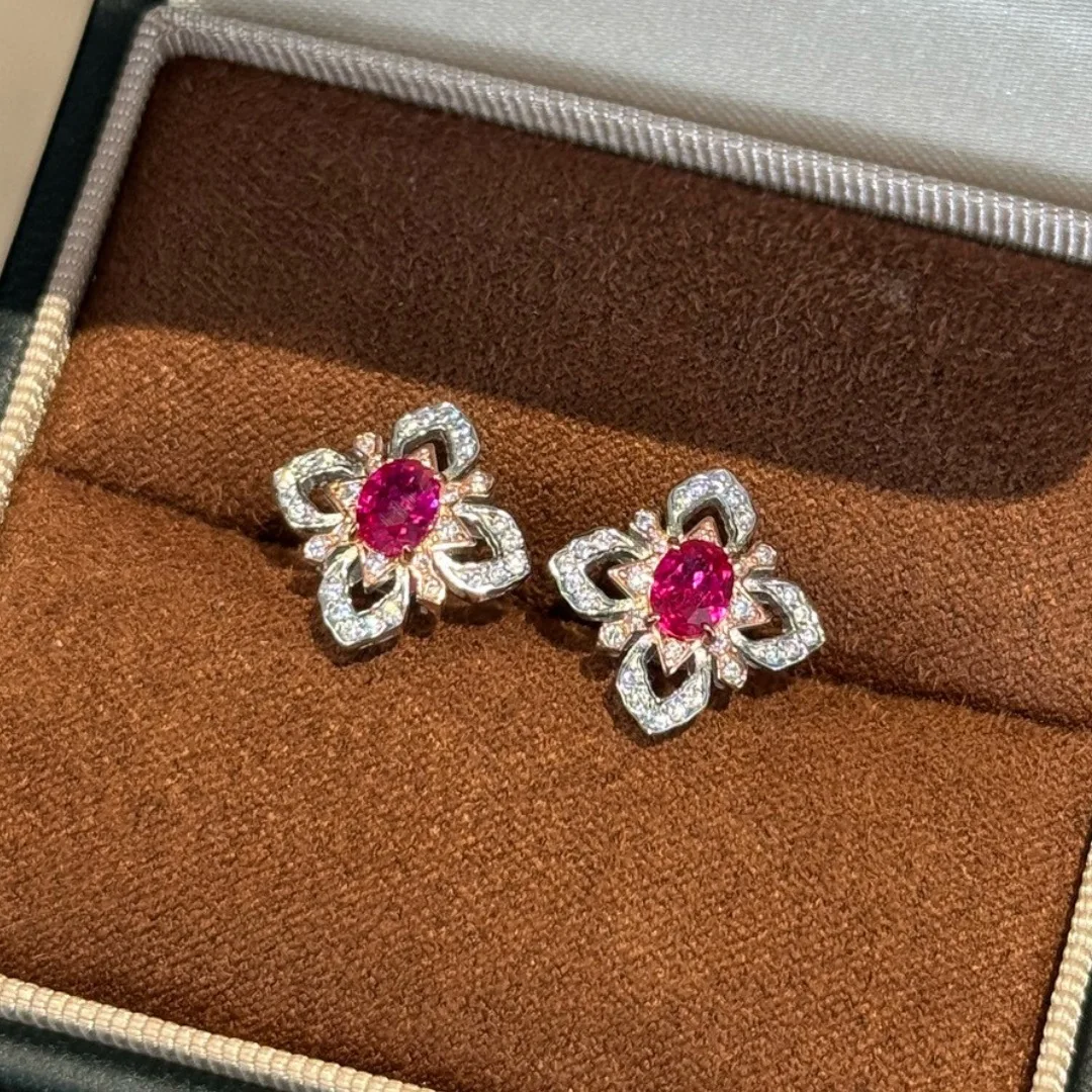 Серьги-гвоздики из 100% стерлингового серебра 925 пробы с розовым красным цирконием и цветком для женщин, ювелирные изделия
Серьги-гвоздики из 100% стерлингового серебра 925 пробы с розовым красным цирконием и цветком для женщин, ювелирные изделия