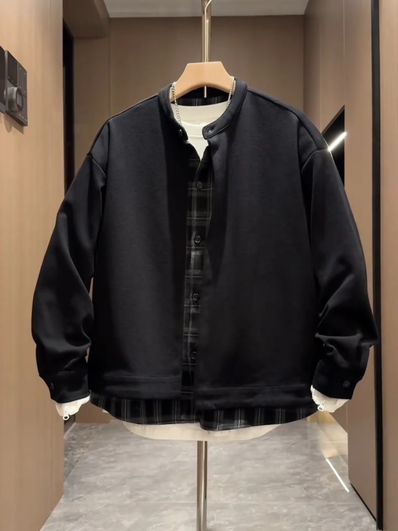 Autumn Men's Casual Knitted Jaet Color Blo Faion High-End Feeling Loose Fit Long Sve Outerwear Breathable Youth Trend
Autumn Men's Casual Knitted Jaet Color Blo Faion High-End Feeling Loose Fit Long Sve Outerwear Breathable Youth Trend