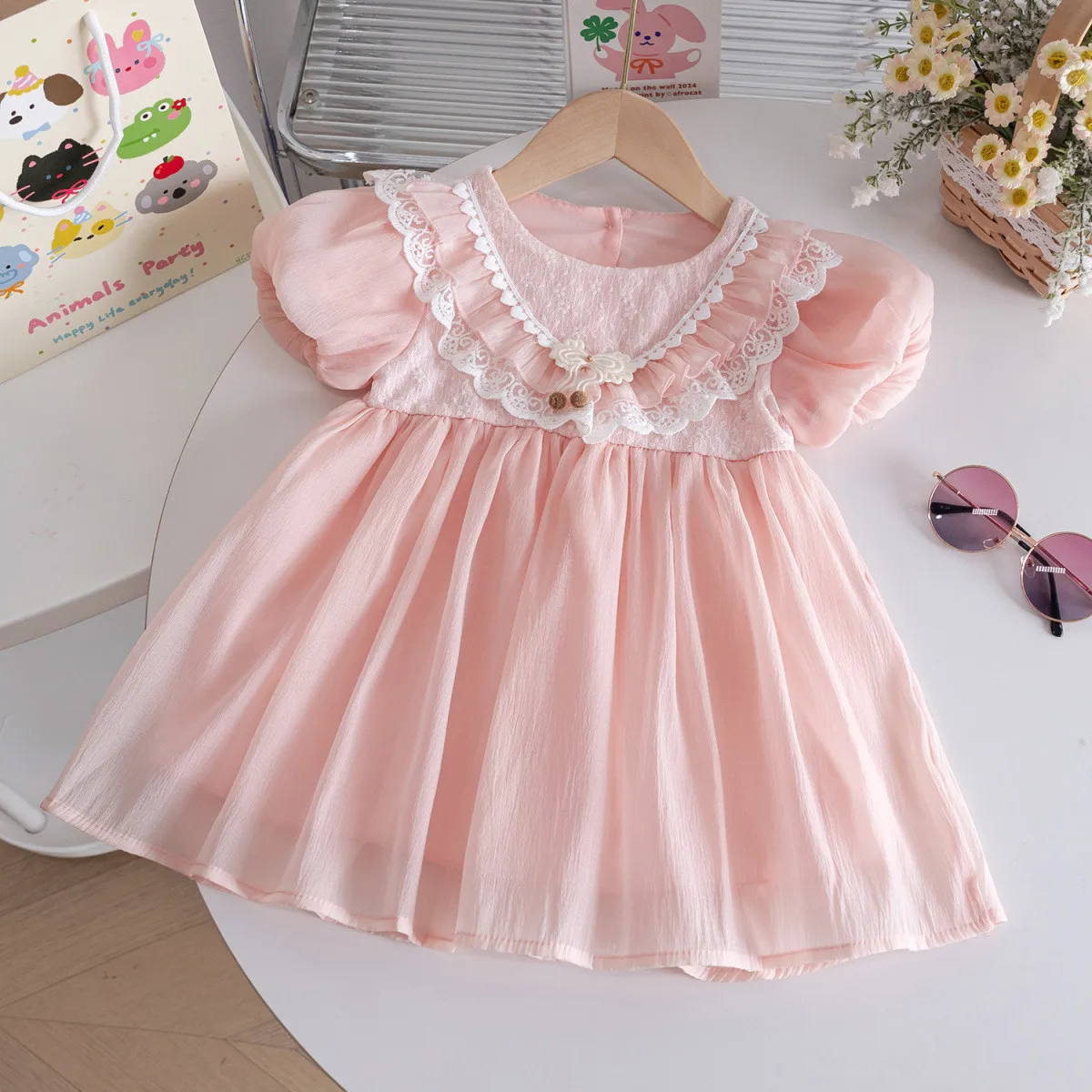 Girls' Mesh Short-Sleeved Princess Dress Summer Fashion Children's Clothing for Ages 2-7 Years
Girls' Mesh Short-Sleeved Princess Dress Summer Fashion Children's Clothing for Ages 2-7 Years