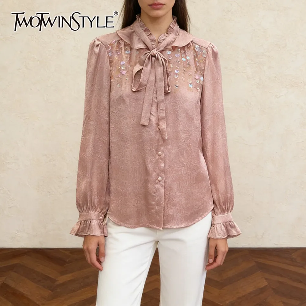 Женская рубашка TWOTWINSTYLE с пайетками и вставками, с отложным воротником, длинным рукавом, свободного кроя, элегантная, в литературном стиле, осенняя мода, новинка
Женская рубашка TWOTWINSTYLE с пайетками и вставками, с отложным воротником, длинным рукавом, свободного кроя, элегантная, в литературном стиле, осенняя мода, новинка