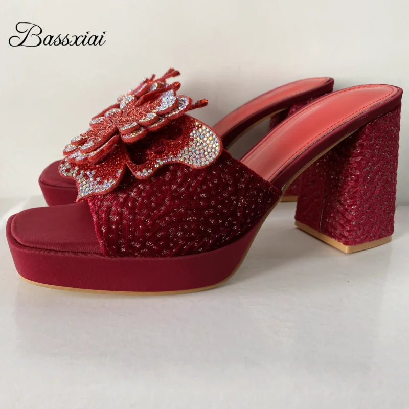 Женские летние мюли с кристаллами и цветочным декором, на высокой платформе, с массивным каблуком, красные, с ремешком на пятке
Женские летние мюли с кристаллами и цветочным декором, на высокой платформе, с массивным каблуком, красные, с ремешком на пятке