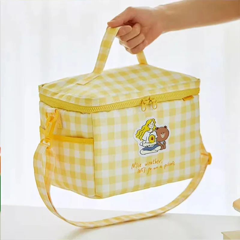 Line Friends Original Fashion Brown Bear Outdoor Camping Cooler Box Kawaii Portable Thermal Insulated Picnic Bag Storage Pouch
Line Friends Original Fashion Brown Bear Outdoor Camping Cooler Box Kawaii Portable Thermal Insulated Picnic Bag Storage Pouch