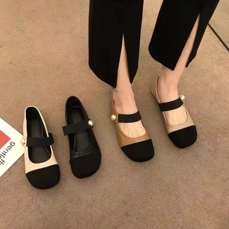 Spring and summer soft soled round toe Mary Jane shoes shallow mouth pearl button flat shoes luxury shoes women
Spring and summer soft soled round toe Mary Jane shoes shallow mouth pearl button flat shoes luxury shoes women