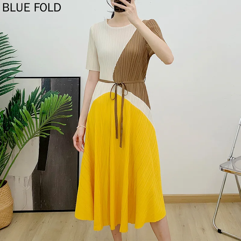 MIYAKE-Simple Round Neck Loose Pleated Dress for Women, Matching Temperament, Casual Summer Dress, Elegant Dress, New Color
MIYAKE-Simple Round Neck Loose Pleated Dress for Women, Matching Temperament, Casual Summer Dress, Elegant Dress, New Color