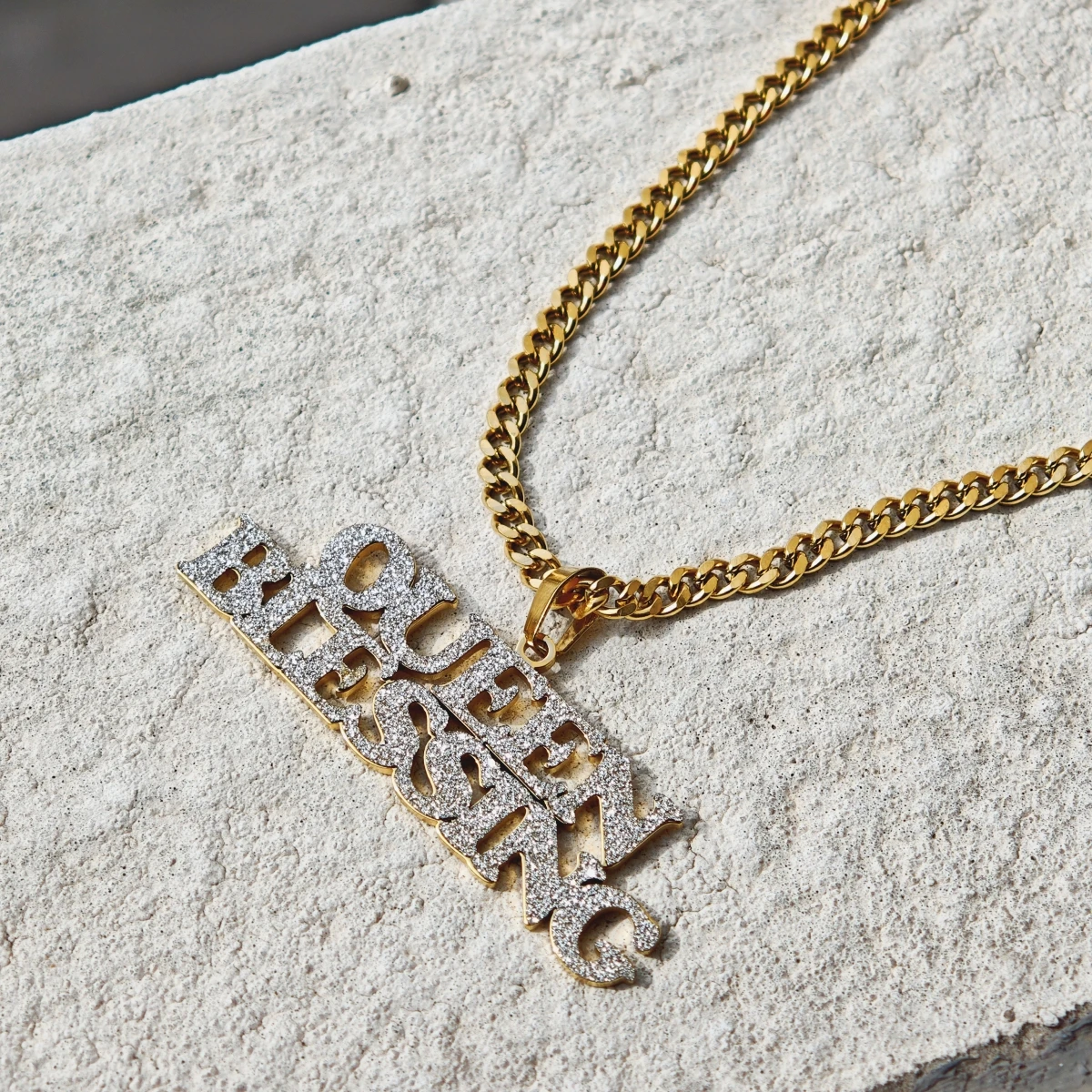 Customized Stainless Steel Jewelry Shining Stickers Necklace Charm Women's Jewelry Fashion Necklace Holiday Gift for Family
Customized Stainless Steel Jewelry Shining Stickers Necklace Charm Women's Jewelry Fashion Necklace Holiday Gift for Family
