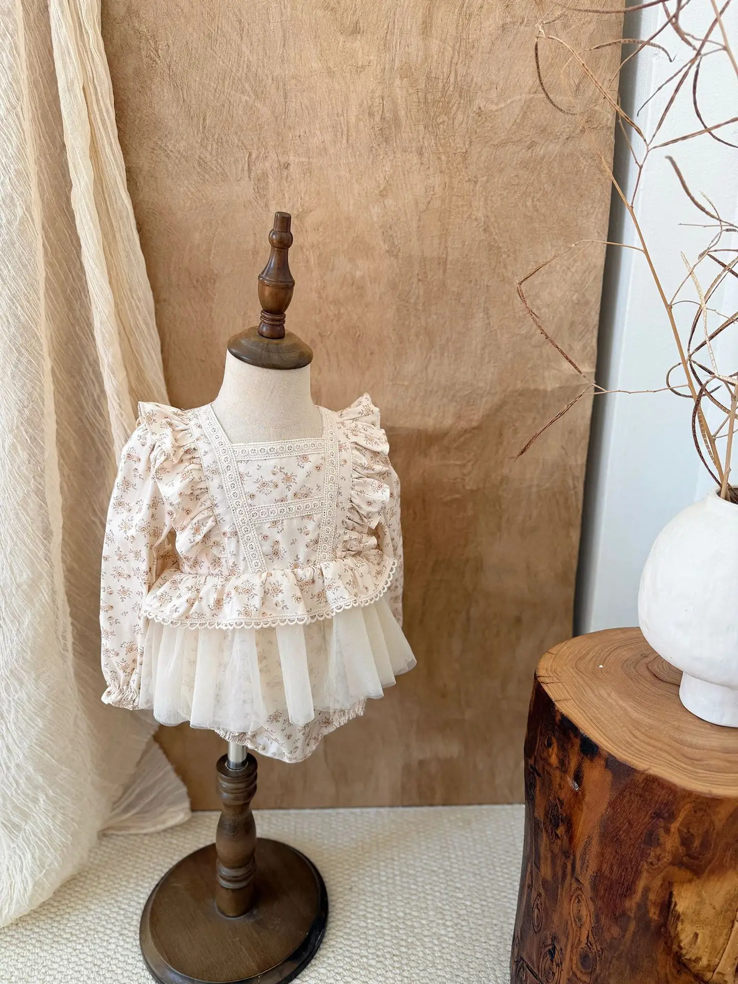 3M-2T Spring Pastorale Style Baby Bodysuit Square Neck Ruffle Tulle Romper for Girls Floral Puff Sleeve Toddler Clothing
3M-2T Spring Pastorale Style Baby Bodysuit Square Neck Ruffle Tulle Romper for Girls Floral Puff Sleeve Toddler Clothing