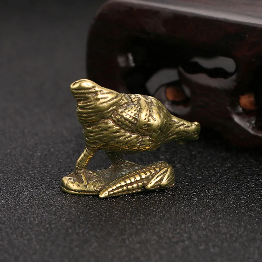 Creative Zodiac Rooster Statue Brass Craft Decoration for Desktop Home Office Use Fine Workmanship Flat Bottom Design
Creative Zodiac Rooster Statue Brass Craft Decoration for Desktop Home Office Use Fine Workmanship Flat Bottom Design