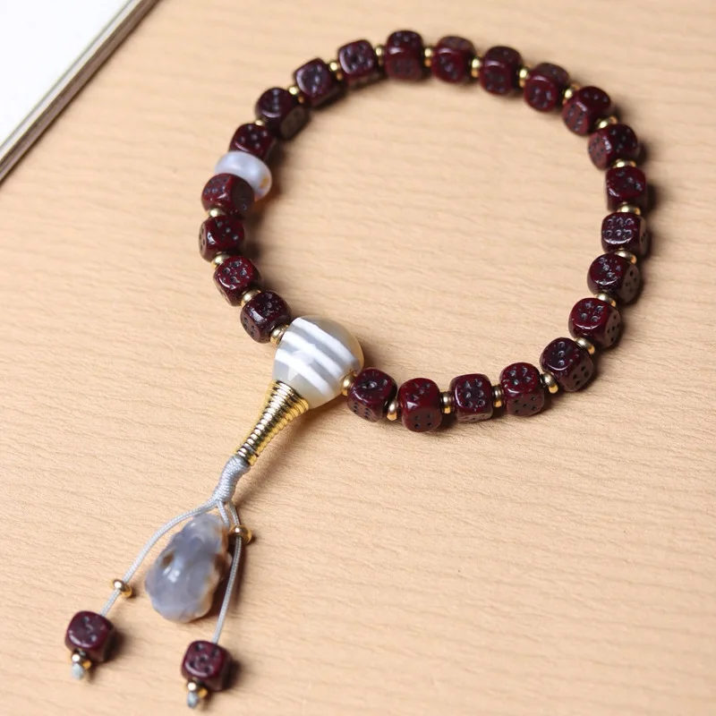Zanghong Old Moon Bodhi Carved Exquisite Dice Agate Pixiu Bracelet
Zanghong Old Moon Bodhi Carved Exquisite Dice Agate Pixiu Bracelet