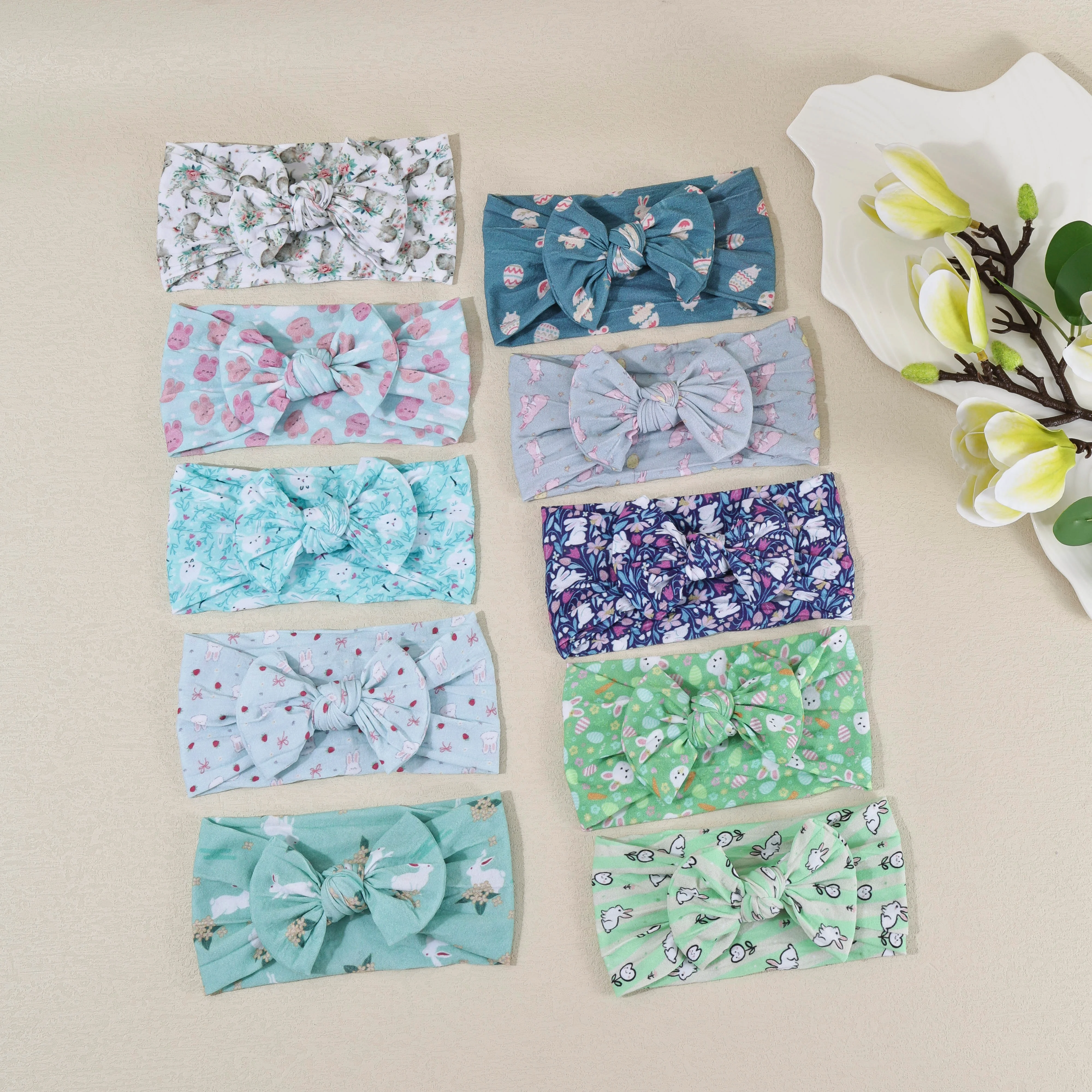 Набор из 30 нейлоновых повязок на голову для девочек: радужные, с цветочным и мультяшным принтом, с плюшевым зайчиком, для Пасхи, оптом
Набор из 30 нейлоновых повязок на голову для девочек: радужные, с цветочным и мультяшным принтом, с плюшевым зайчиком, для Пасхи, оптом