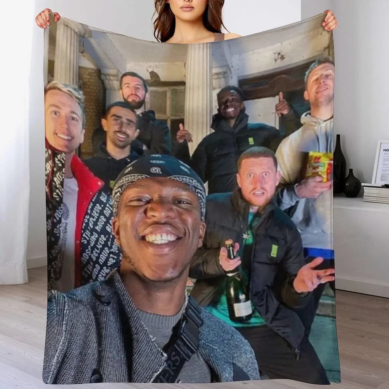 Cute Sidemen Group Photo Throw Blanket Comforter Sofa Quilt Luxury St Decorative Sofa Blankets 
Cute Sidemen Group Photo Throw Blanket Comforter Sofa Quilt Luxury St Decorative Sofa Blankets