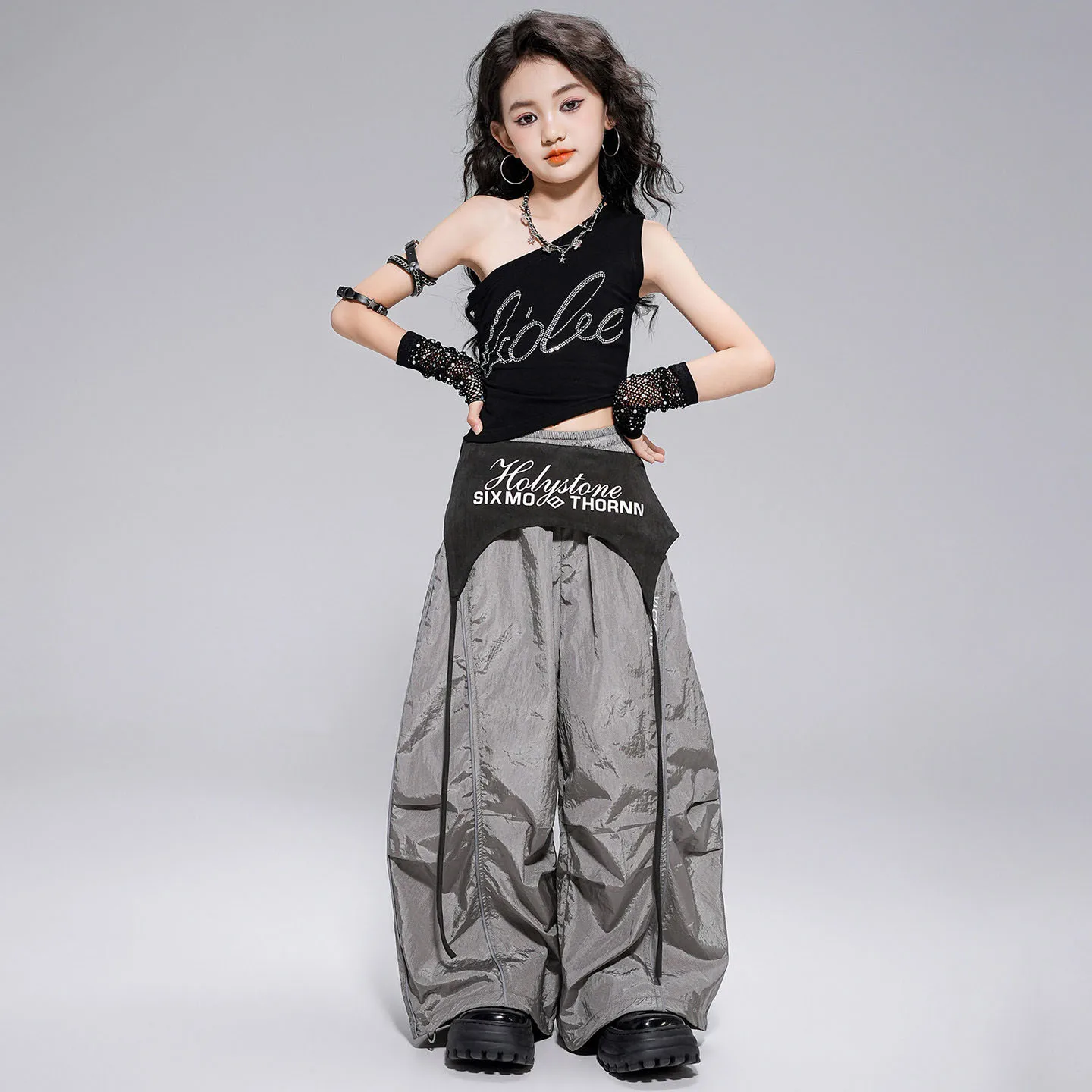 Kid Kpop Hip Hop Clothing Black Stone One Shoulder Crop Tank Top Gray Casual Wide Parachute Pants for Girl Dance Costume Clothes
Kid Kpop Hip Hop Clothing Black Stone One Shoulder Crop Tank Top Gray Casual Wide Parachute Pants for Girl Dance Costume Clothes