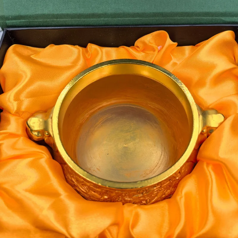 Crafts Antique Gold Elephant Ear Stove with Box Treasure Bowl Ornament Decoration Gift Crafts Ornament Collection
Crafts Antique Gold Elephant Ear Stove with Box Treasure Bowl Ornament Decoration Gift Crafts Ornament Collection
