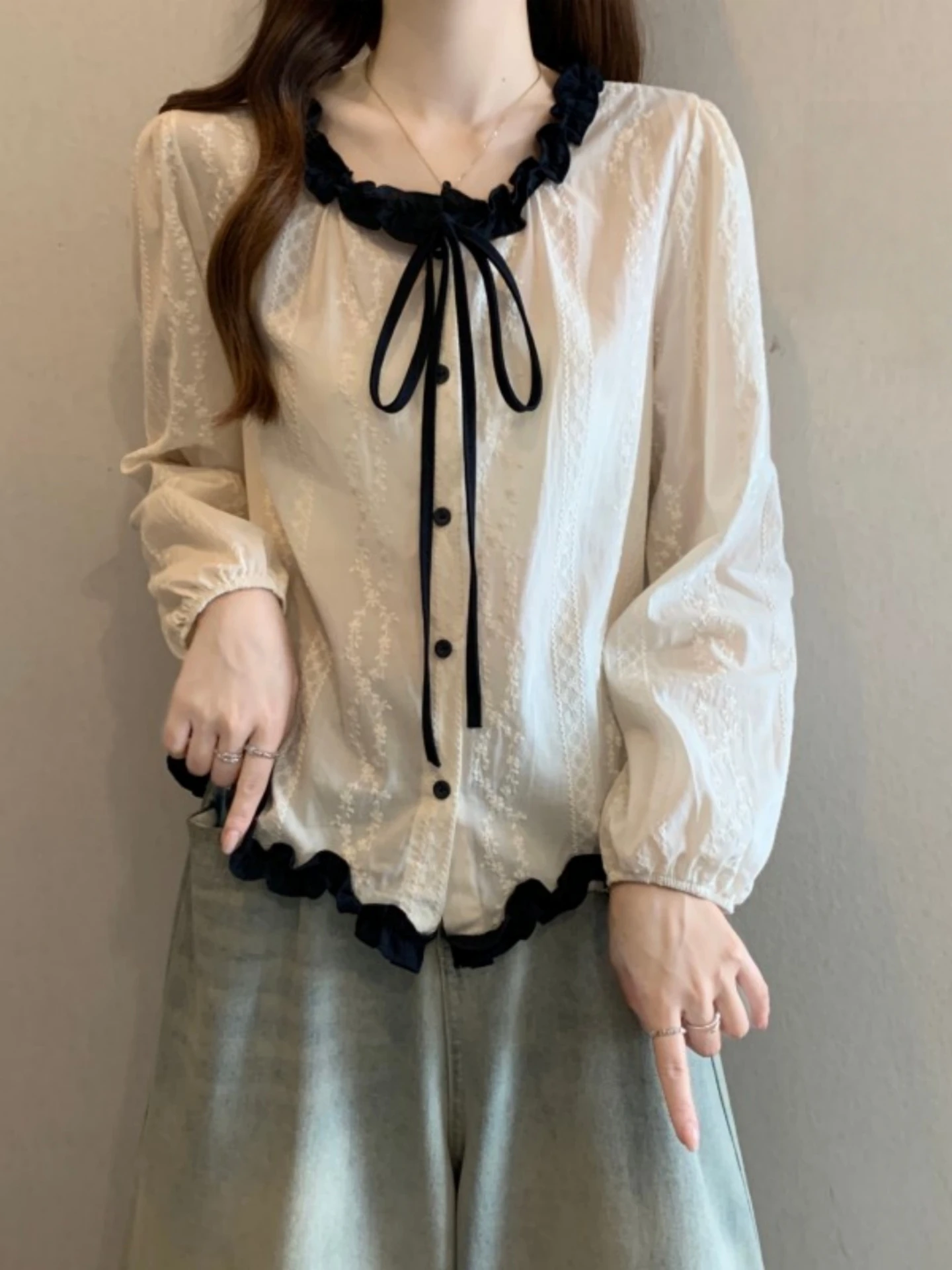 Korean Style Embroidered Short Sleeve Long Shirt Women's Base Layer Knot Slimming Top for Spring Autumn plus Size
Korean Style Embroidered Short Sleeve Long Shirt Women's Base Layer Knot Slimming Top for Spring Autumn plus Size