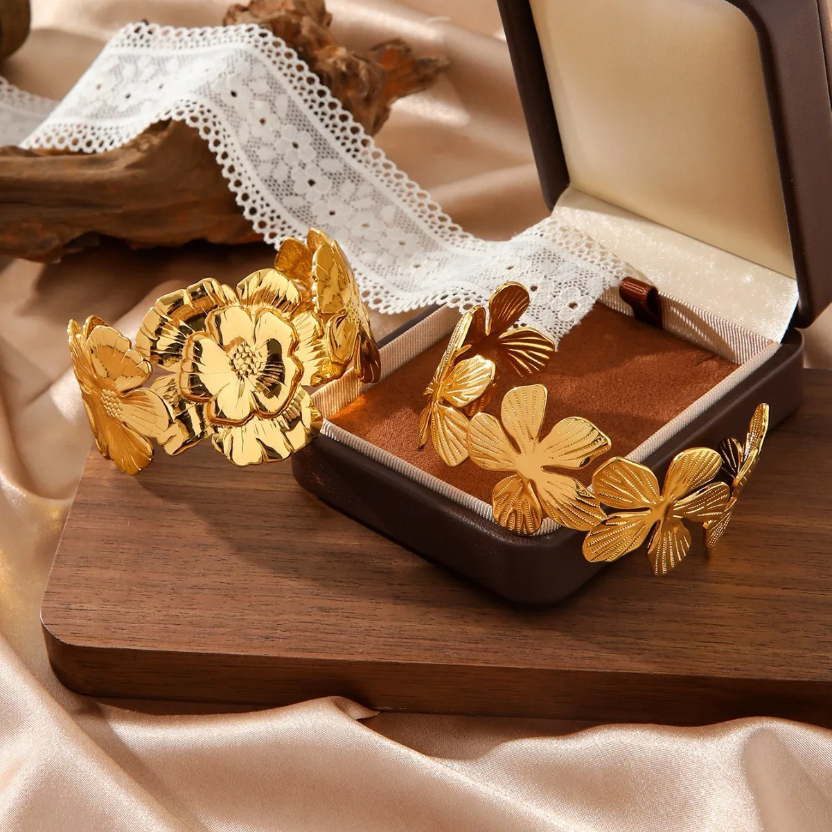 Adjustable Stainless Steel Bracelet For Women Men Aesthetic Flower Bangle Opening Gold Color Geometric Bangles Bracelets Jewelry
Adjustable Stainless Steel Bracelet For Women Men Aesthetic Flower Bangle Opening Gold Color Geometric Bangles Bracelets Jewelry