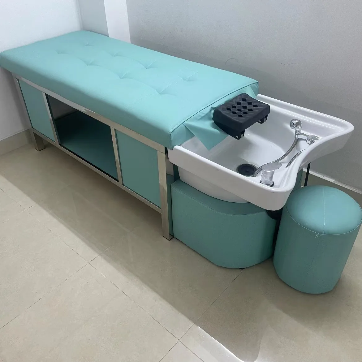 Stainless steel bed frame ceramic basin barber shop hair salon special
Stainless steel bed frame ceramic basin barber shop hair salon special