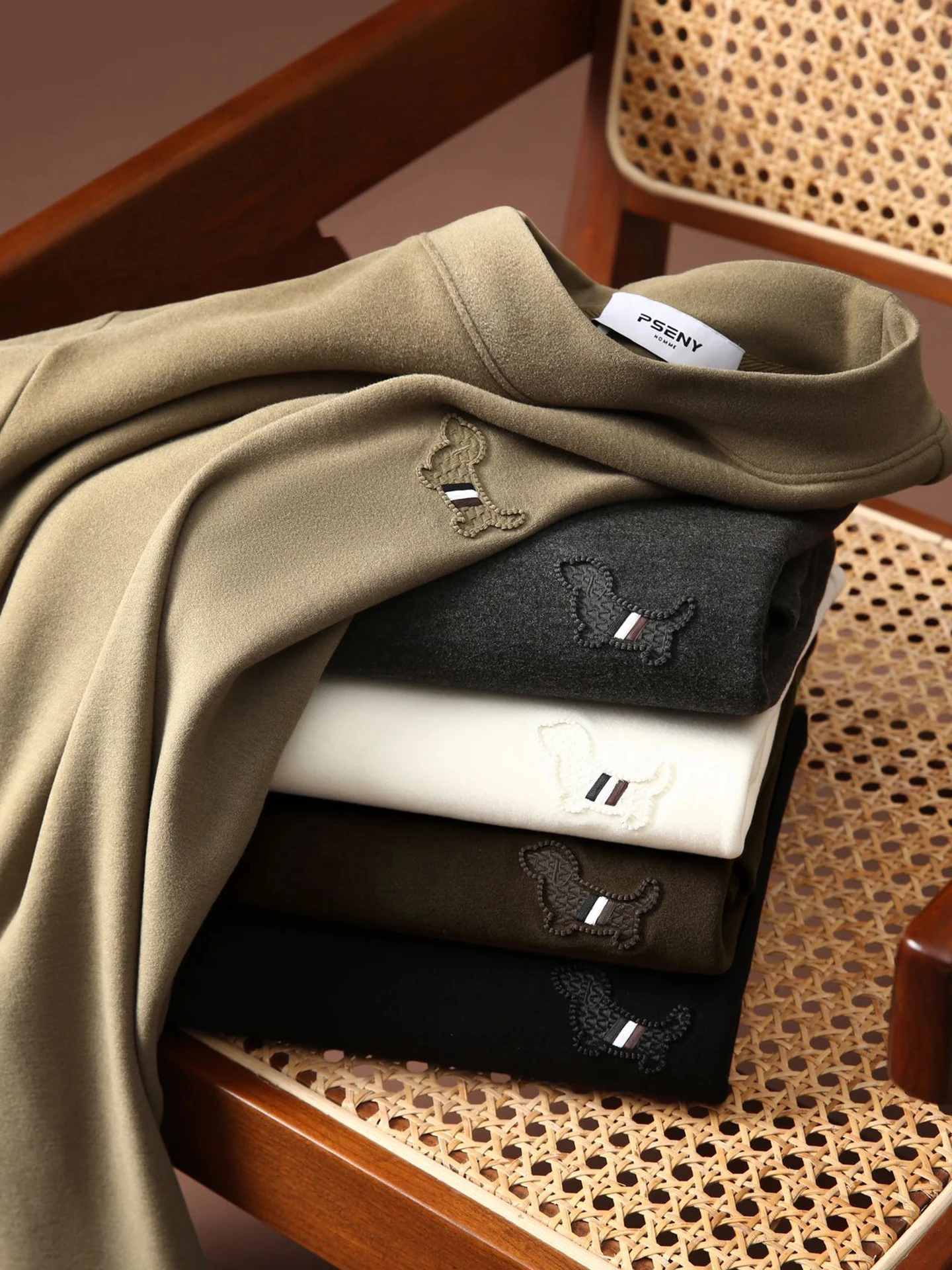 Heatable Padded Fce Long Sve T-irt Autumn Winter Mens Base irt Sweatirt High Ne Stand Fit Daily Wear
Heatable Padded Fce Long Sve T-irt Autumn Winter Mens Base irt Sweatirt High Ne Stand Fit Daily Wear