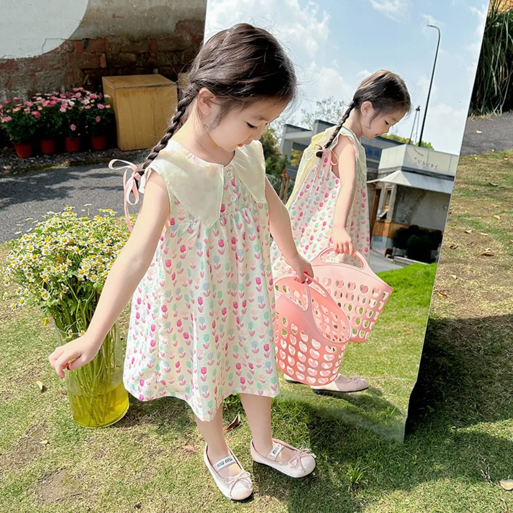 Girls Dress 2024 Summer New Korean Style Fashion Floral Print Tank Top Doll Collar Bow Exquisite Sweet Summer Children Dress
Girls Dress 2024 Summer New Korean Style Fashion Floral Print Tank Top Doll Collar Bow Exquisite Sweet Summer Children Dress