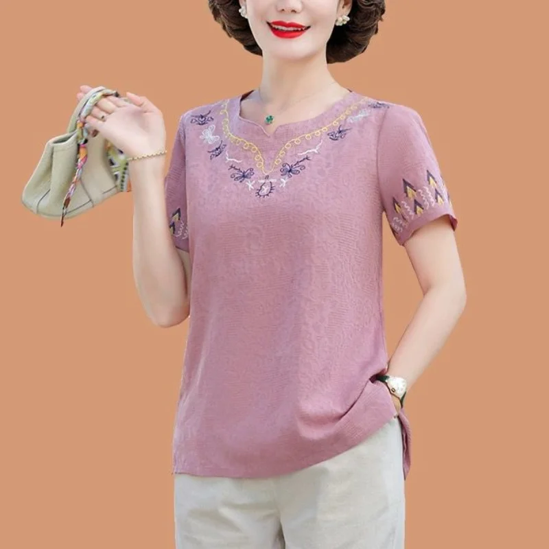 Summer Women's Solid Colors O-Neck Short Sleeve Loose t-shirt Classic Embroidery Pullovers Vintage Fashion Casual Tops
Summer Women's Solid Colors O-Neck Short Sleeve Loose t-shirt Classic Embroidery Pullovers Vintage Fashion Casual Tops