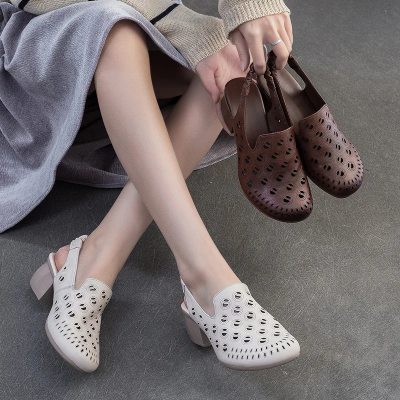 Элегантные летние женские сандалии Temperamen 2026 из натуральной кожи с вырезами, на толстом среднем каблуке, модные сандалии с открытым носком
Элегантные летние женские сандалии Temperamen 2026 из натуральной кожи с вырезами, на толстом среднем каблуке, модные сандалии с открытым носком