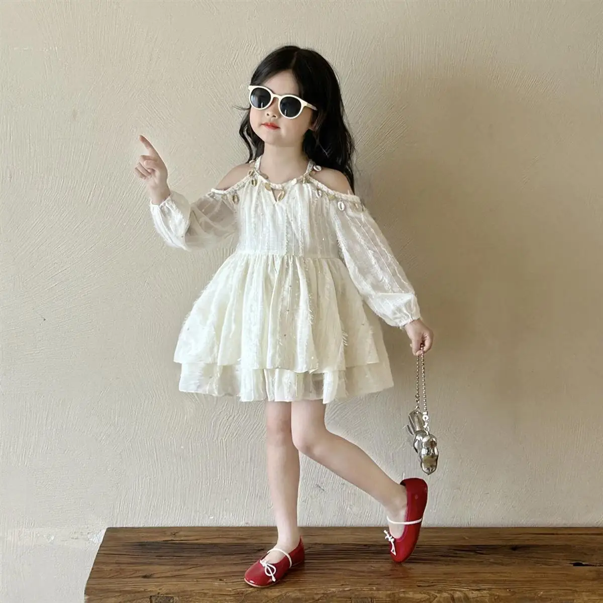Spring Autumn Children's Long Sleeve Princess Dress New Girls Dress Sparkling Shoulder Bared Birthday Costume
Spring Autumn Children's Long Sleeve Princess Dress New Girls Dress Sparkling Shoulder Bared Birthday Costume