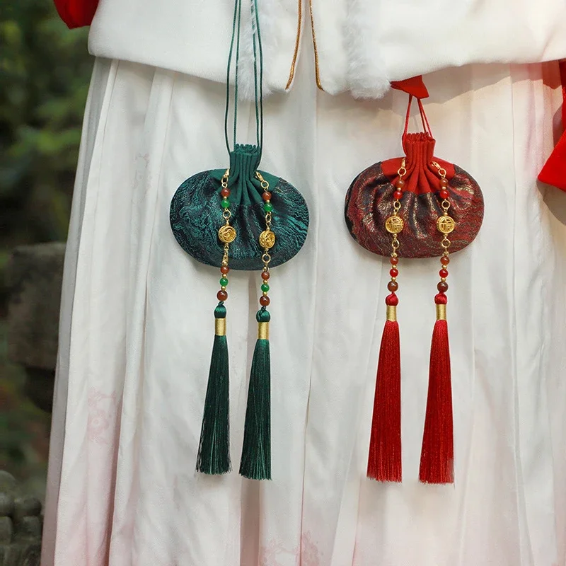 Ancient Style Hanfu Bag Brocade Embroidery Peace Blessing Pouch Dragon Boat Festival Sachet Ethnic Style Jewelry Bags Crafts
Ancient Style Hanfu Bag Brocade Embroidery Peace Blessing Pouch Dragon Boat Festival Sachet Ethnic Style Jewelry Bags Crafts