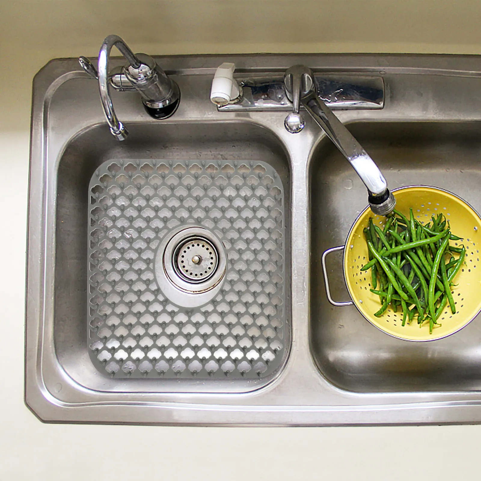Silicone Sink Draining Mat Non-Slip Hollow Design for Kitchen Sink Countertop Heat Insulation Anti-Fall Drain Pad Air
Silicone Sink Draining Mat Non-Slip Hollow Design for Kitchen Sink Countertop Heat Insulation Anti-Fall Drain Pad Air