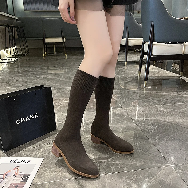 Elastic Socks and Boots for Women's 2024 Spring/Autumn/Winter New Retro Pointed Long Sleeve Large Size Women's Boots
Elastic Socks and Boots for Women's 2024 Spring/Autumn/Winter New Retro Pointed Long Sleeve Large Size Women's Boots