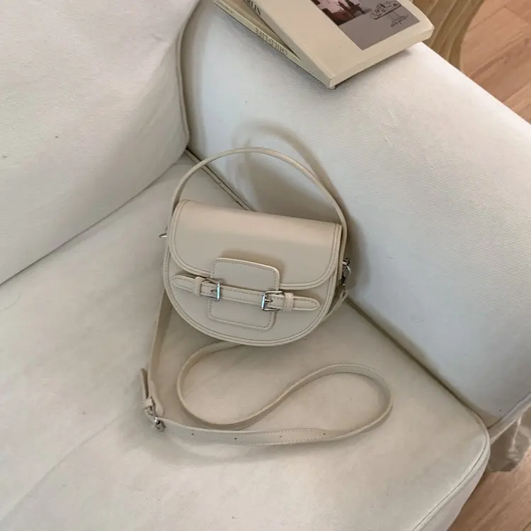 2026 New Women Belt Bag Half-Moon Shape Grained Leather Adjustable Strap Versatile Chest Bag
2026 New Women Belt Bag Half-Moon Shape Grained Leather Adjustable Strap Versatile Chest Bag