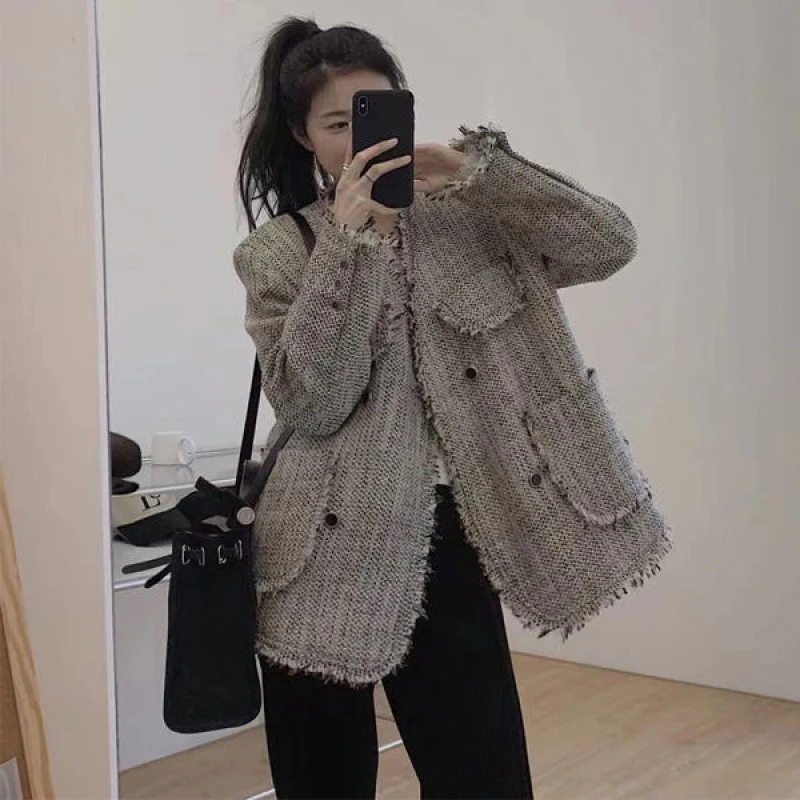 Small Fragrance Coat Women's Casual Loose French Retro Short Gray Top Tassel 2022 New High-End Spring And Autumn Models
Small Fragrance Coat Women's Casual Loose French Retro Short Gray Top Tassel 2022 New High-End Spring And Autumn Models