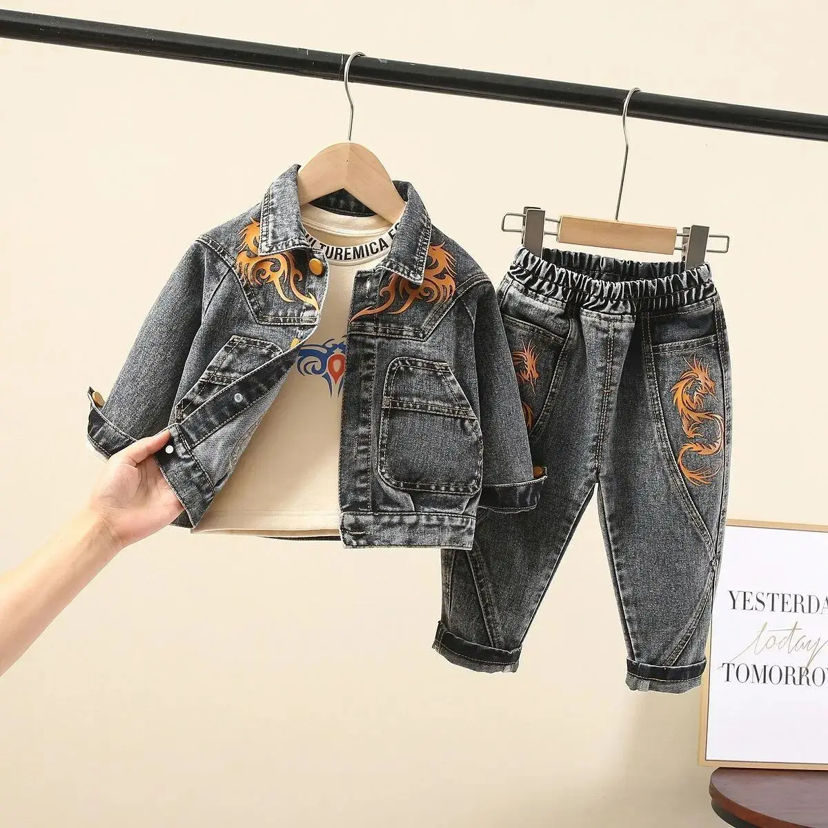 Kids Boys Clothing Set Spring and Autumn New Children's Casual Jacket Jeans shirt 3 Piece Set Fashionable Cool Children's Outfit
Kids Boys Clothing Set Spring and Autumn New Children's Casual Jacket Jeans shirt 3 Piece Set Fashionable Cool Children's Outfit