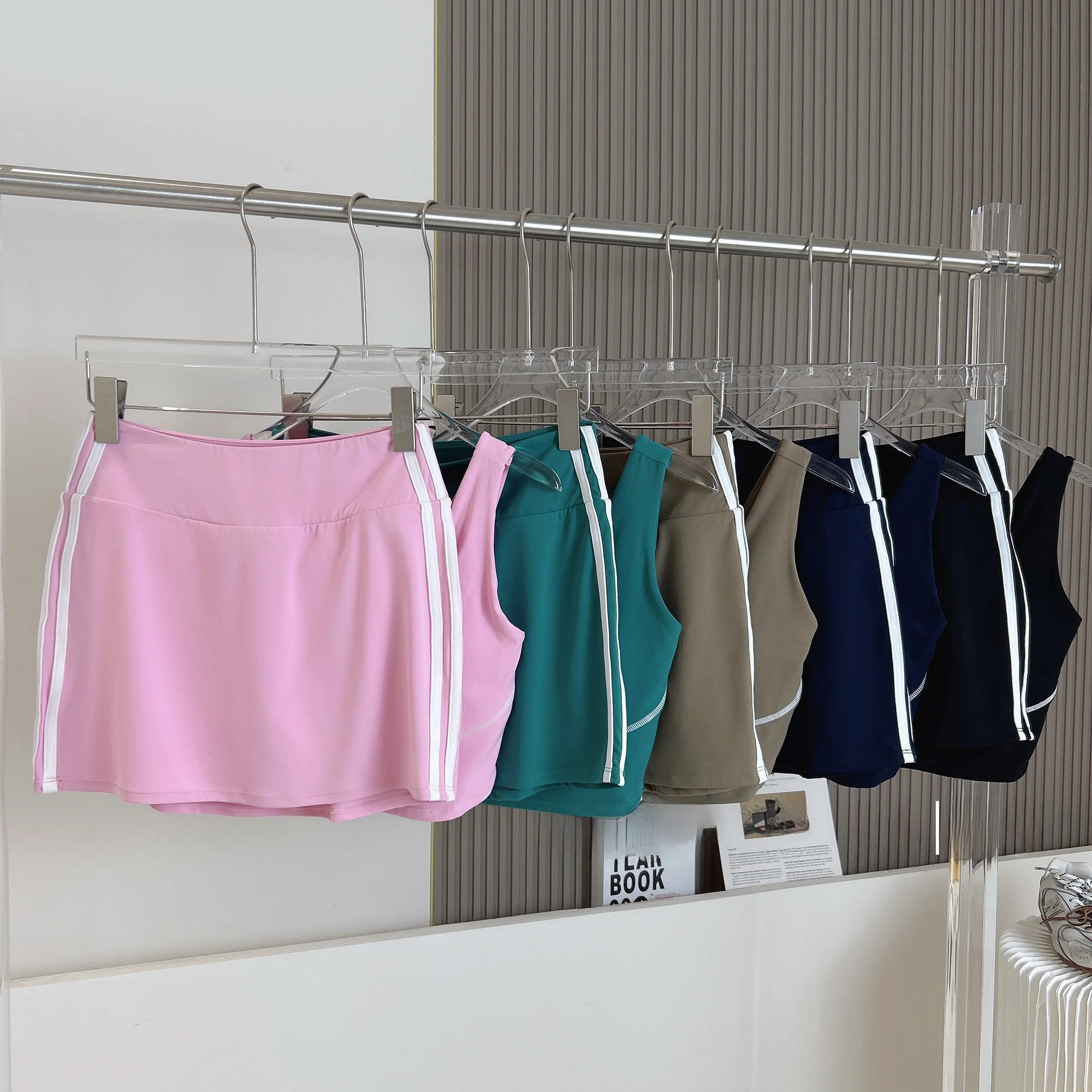 Женские спортивные шорты для фитнеса, пилатеса, бадминтона, тенниса, бега, не просвечивающие, дышащие, с завышенной талией, для йоги
Женские спортивные шорты для фитнеса, пилатеса, бадминтона, тенниса, бега, не просвечивающие, дышащие, с завышенной талией, для йоги