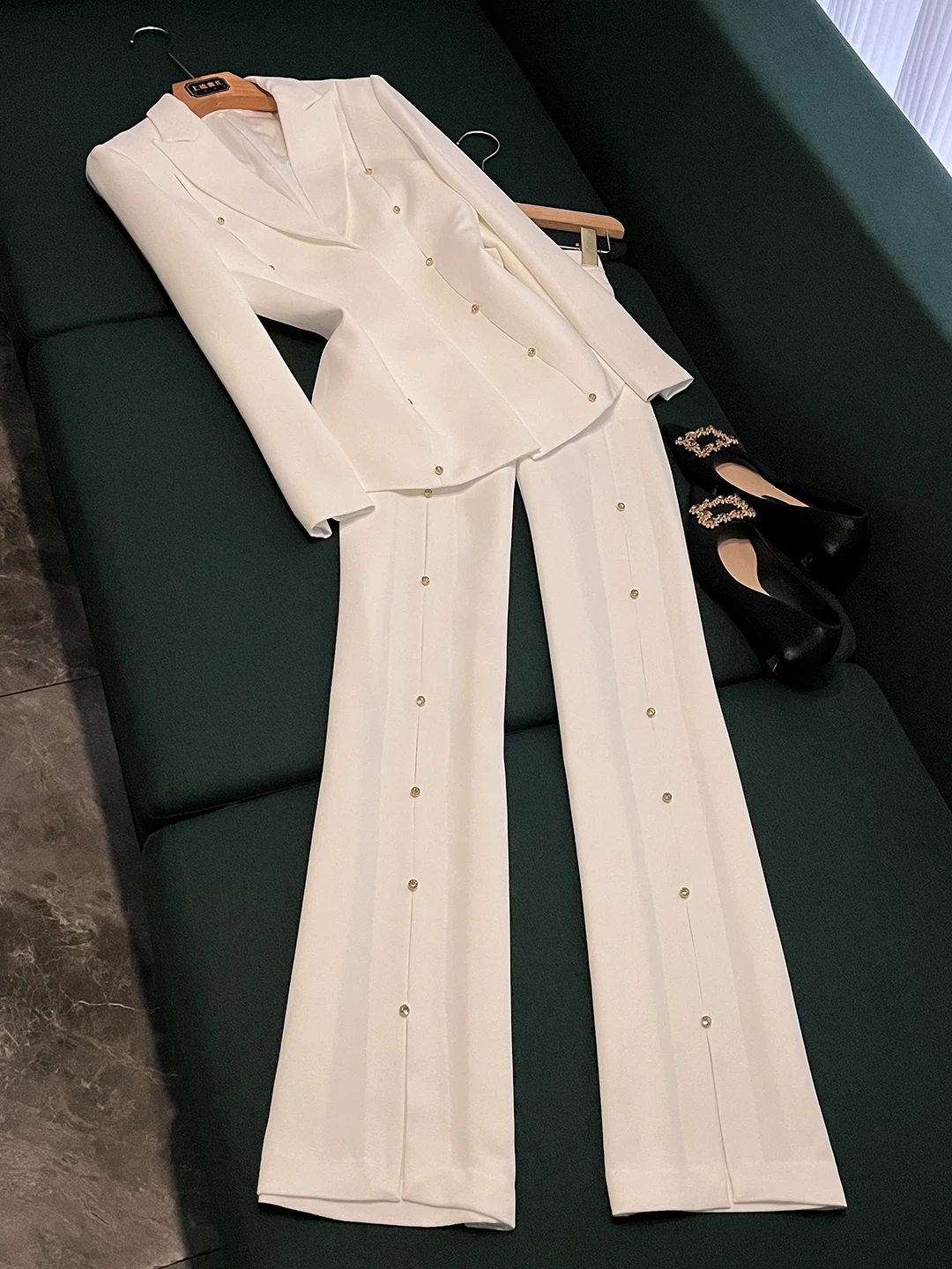 Diamond Embedded Long Sve Suit Set Ele White Women's Straight Leg Pants Two Piece Formal Wear Spring 2026
Diamond Embedded Long Sve Suit Set Ele White Women's Straight Leg Pants Two Piece Formal Wear Spring 2026